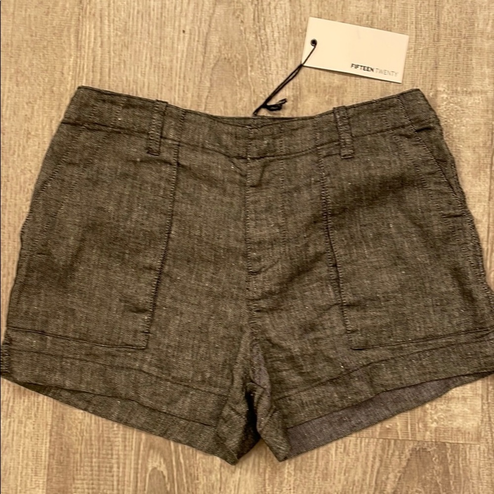 Fifteen Twenty Twill Shorts, Women’s Size Small.
